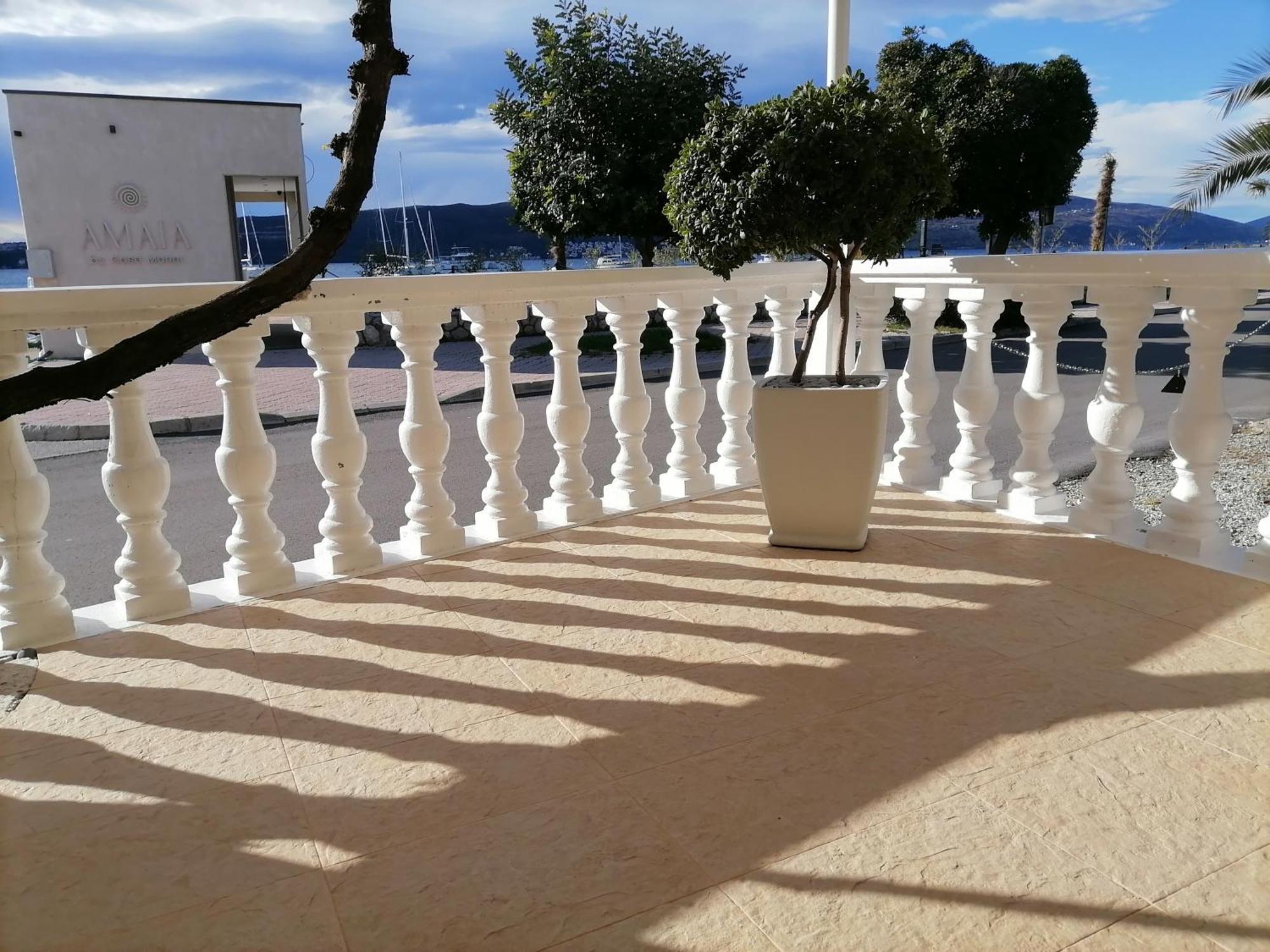 Apartment Casa Sul Mare Tivat Eksteriør billede